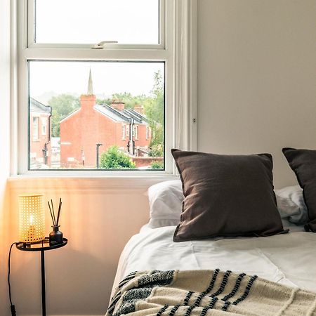 The Broadway Bath - 2 Bedrooms With Parking, Central Bath Buitenkant foto